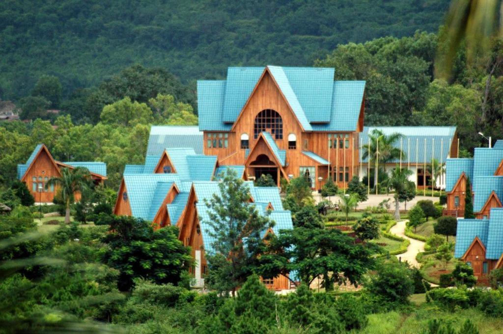 Aye Thar Yar Golf Resort Taunggyi Esterno foto