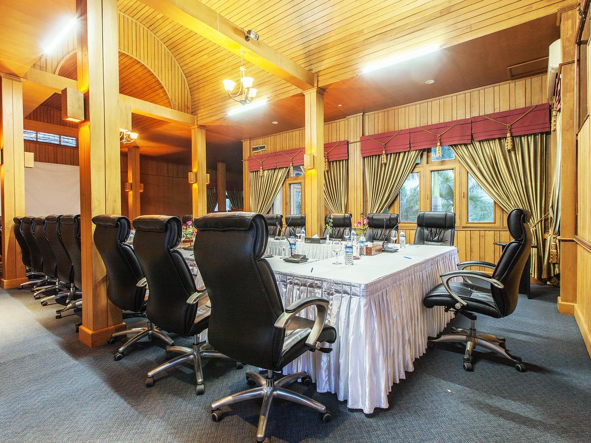 Aye Thar Yar Golf Resort Taunggyi Esterno foto