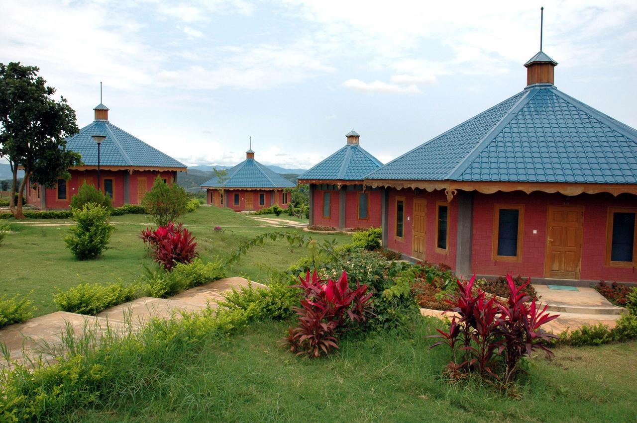 Aye Thar Yar Golf Resort Taunggyi Esterno foto